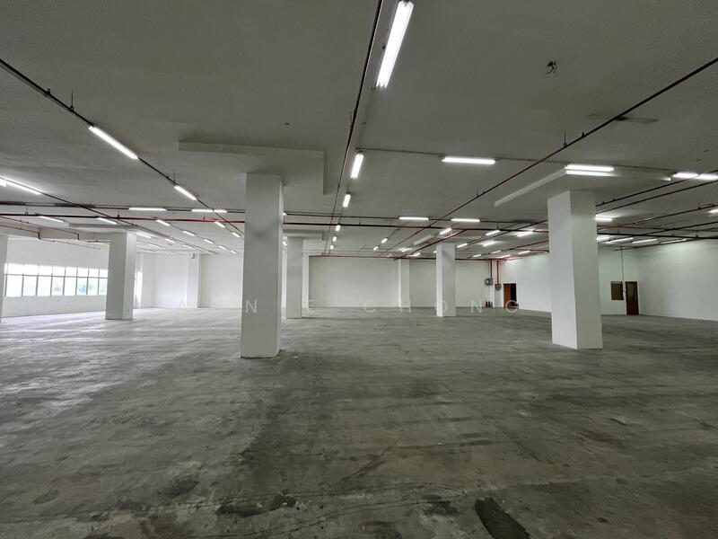 For Rent - (1min) Sungai Besi Highway. Factory Balakong Cheras. Size 3,000-30,000sf. NSE (3min). >80% Tenanted*