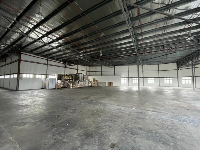 For Rent - (1min) Sungai Besi Highway. Factory Balakong Cheras. Size 3,000-30,000sf. NSE (3min). >80% Tenanted*