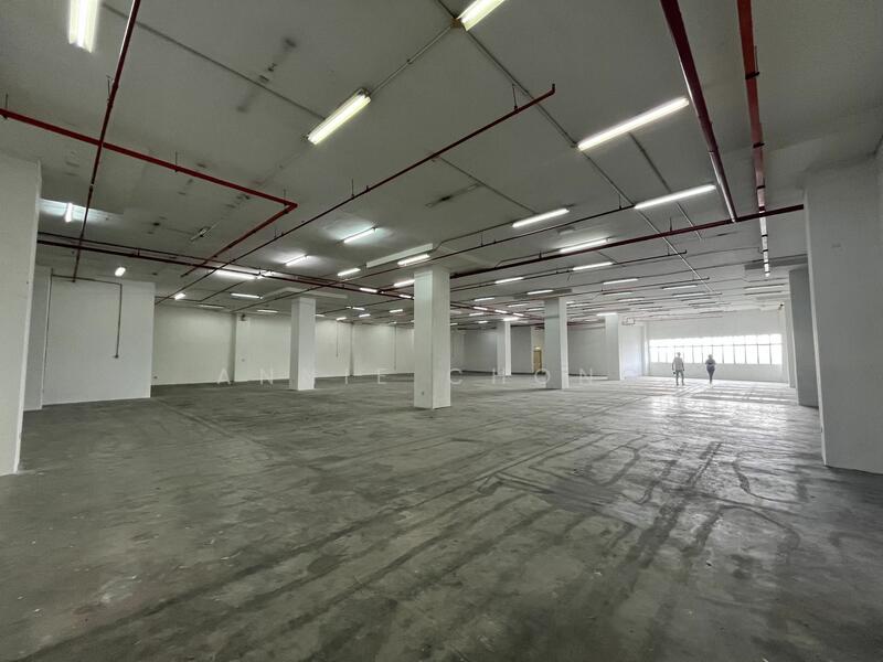 For Rent - (1min) Sungai Besi Highway. Factory Balakong Cheras. Size 3,000-30,000sf. NSE (3min). >80% Tenanted*