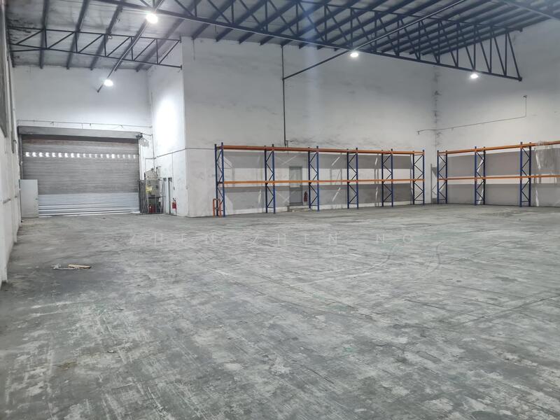 For Rent - Taman Perindustrian Kempas Utama, Semi Detached Factory for Rent, 300 Amps, Strategic Location