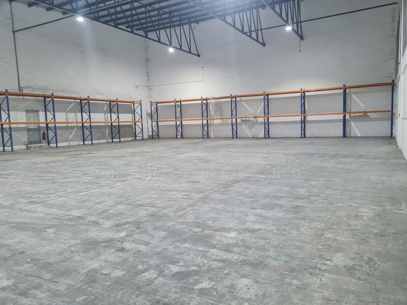 For Rent - Taman Perindustrian Kempas Utama, Semi Detached Factory for Rent, 300 Amps, Strategic Location