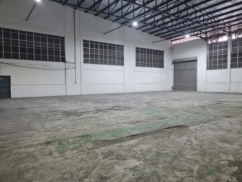 For Rent - Taman Perindustrian Kempas Utama, Semi Detached Factory for Rent, 300 Amps, Strategic Location