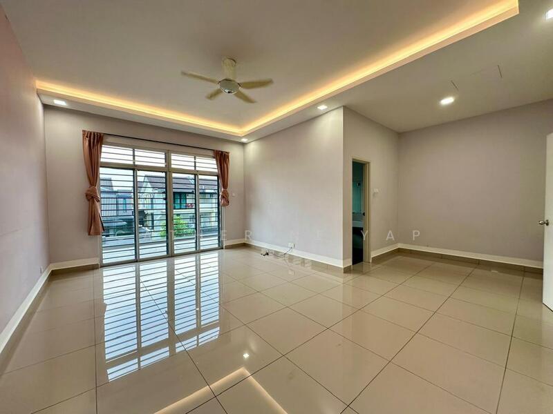Untuk Dijual - Taman Sri Pulai Perdana 2, Double Storey Superlink Semi-D for Sale