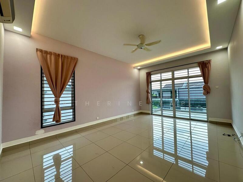 Untuk Dijual - Taman Sri Pulai Perdana 2, Double Storey Superlink Semi-D for Sale