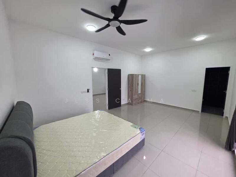 For Rent - Bromborough 30’x60