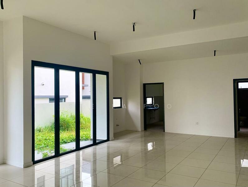For Sale - SERENIA AQILA