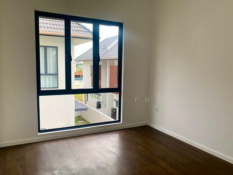 For Sale - SERENIA AQILA