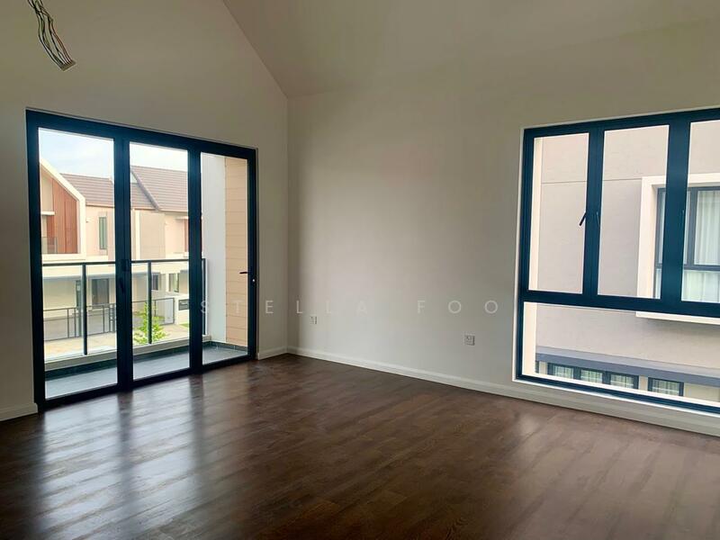 For Sale - SERENIA AQILA