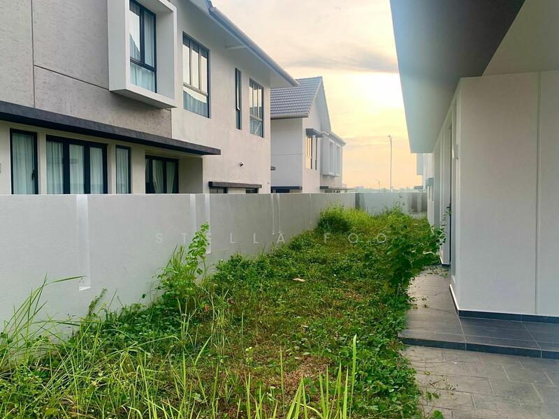 For Sale - SERENIA AQILA