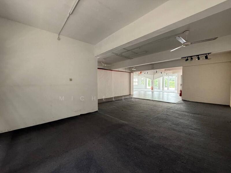 For Rent - Nusa Bestari/ Jalan Jati/ Shoplot For Rent