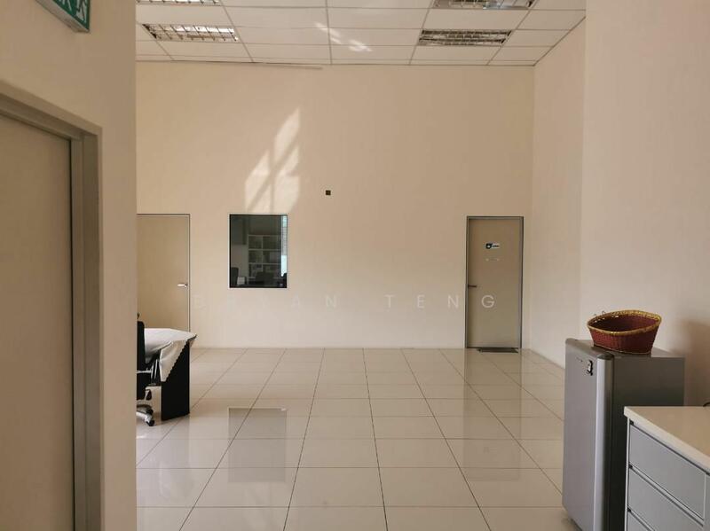 Untuk Disewa - FACTORY SEMI-DECTACHED RENT AT KAWASAN INDUSTRIAL RINGAN JURU GOOD CONDITION CORNER UNIT WORTH RENT