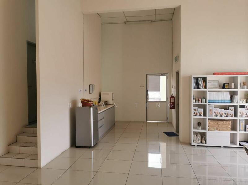 Untuk Disewa - FACTORY SEMI-DECTACHED RENT AT KAWASAN INDUSTRIAL RINGAN JURU GOOD CONDITION CORNER UNIT WORTH RENT