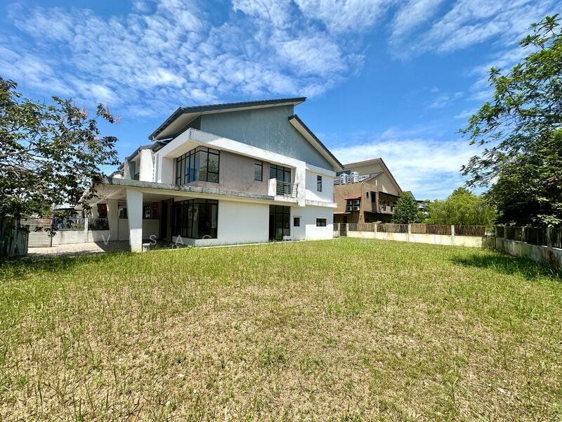 For Sale - Terraced House at M Residence