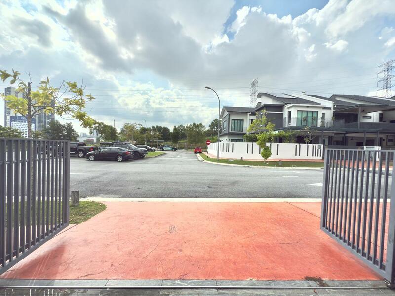 For Sale - [Facing Open - 24x80] 2 Storey Superlink Terrace Temasya Legasi, Glenmarie Shah Alam