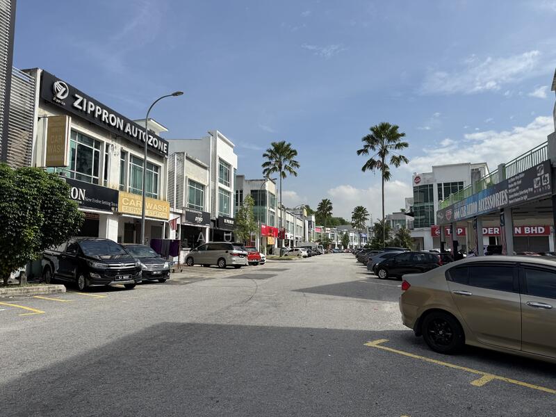 Shop / Office for Sale in Serdang (Seri Kembangan) - Pauline . - PropertyGuru.com.my