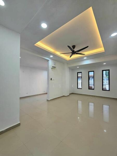 For Sale - Ros Merah