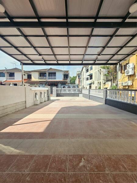 For Sale - Ros Merah