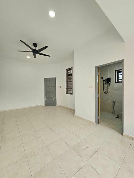 For Sale - Ros Merah