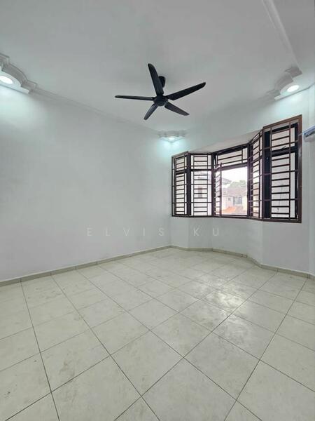 For Sale - Ros Merah