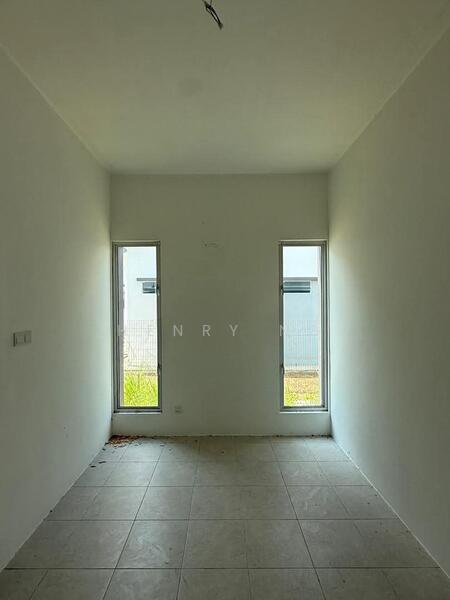 For Sale - Yarra Park