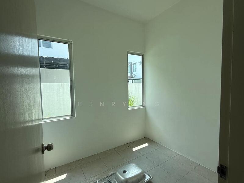 For Sale - Yarra Park