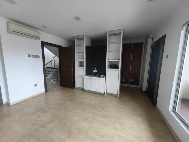 For Sale - 2.5-storey Terraced House at Taman Eng Ann