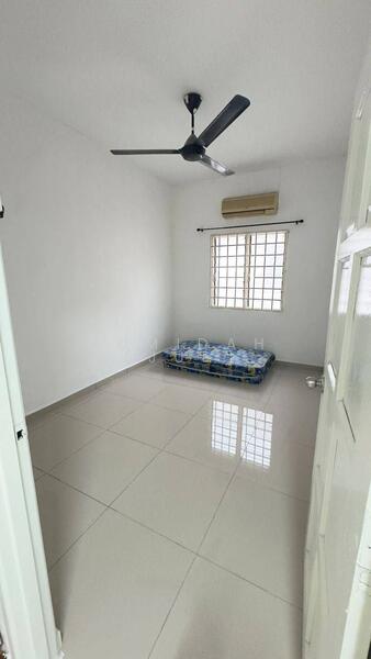 End Lot Double Storey Taman Klang Utama, Klang