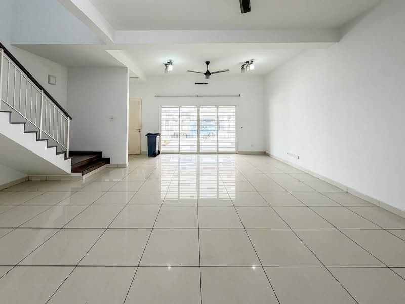 2-storey Terraced House for Sale in Nilai Impian (Nilai) - Imran Isa - Living Room - PropertyGuru.com.my