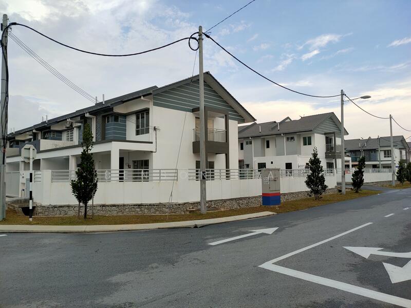 For Sale - Hillpark @ The Palm