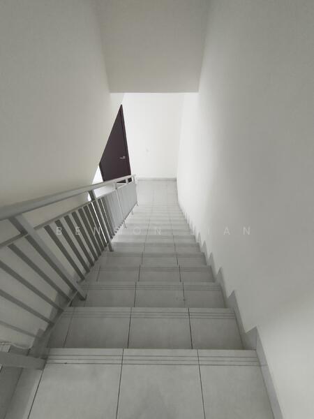 For Sale - Hillpark @ The Palm