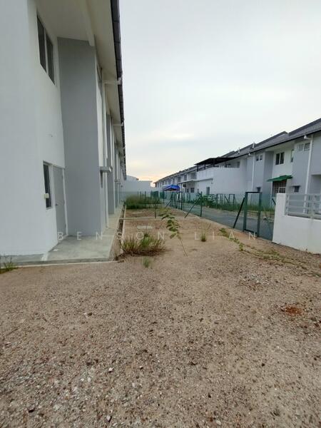 For Sale - Hillpark @ The Palm