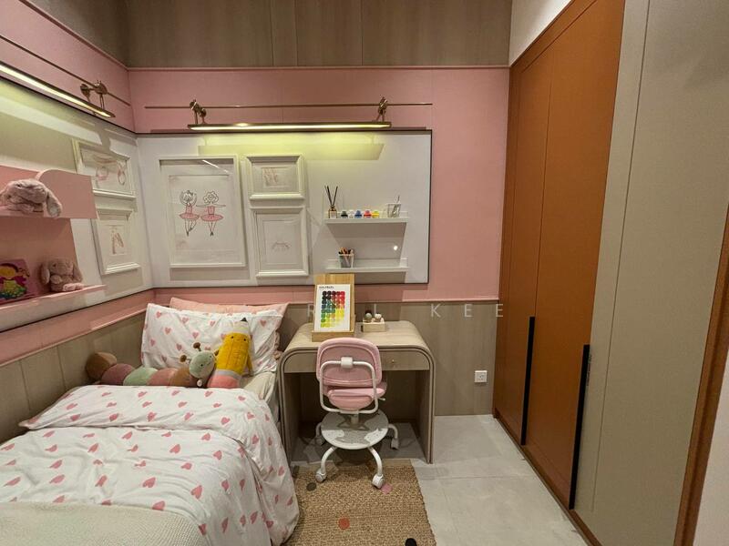 For Sale - The Asteriaz