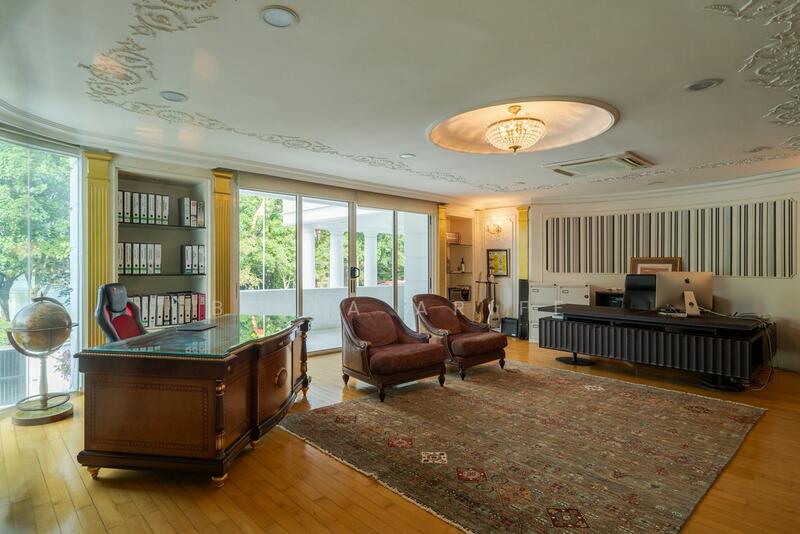 Untuk Dijual - U Thant