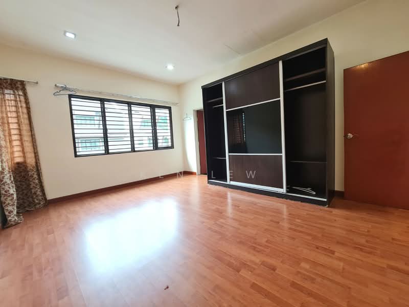 Rumah Berkembar untuk Dijual di Batu 9 (Cheras) - Ken Lew - Bedroom - PropertyGuru.com.my