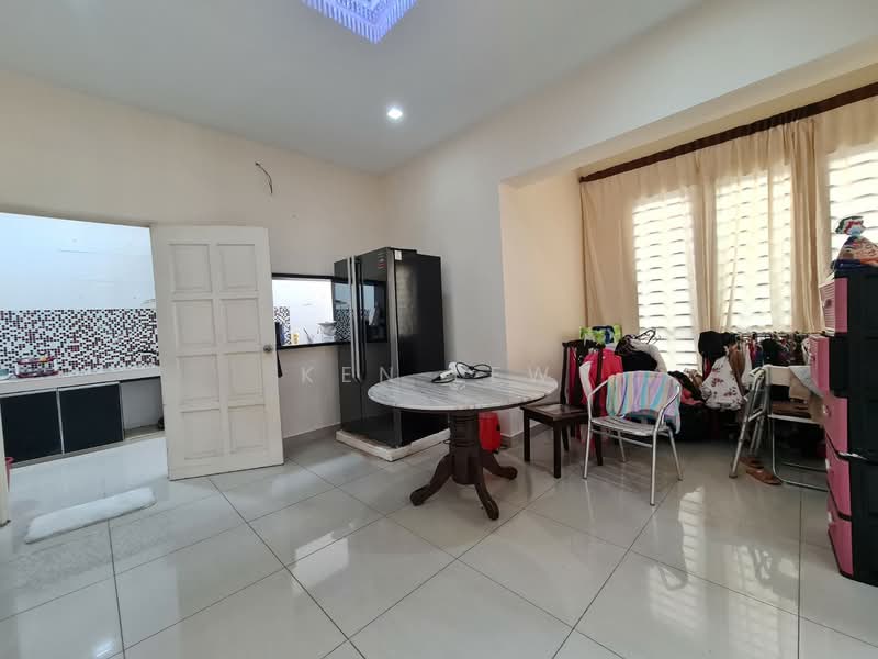 Rumah Berkembar untuk Dijual di Batu 9 (Cheras) - Ken Lew - Kitchen - PropertyGuru.com.my