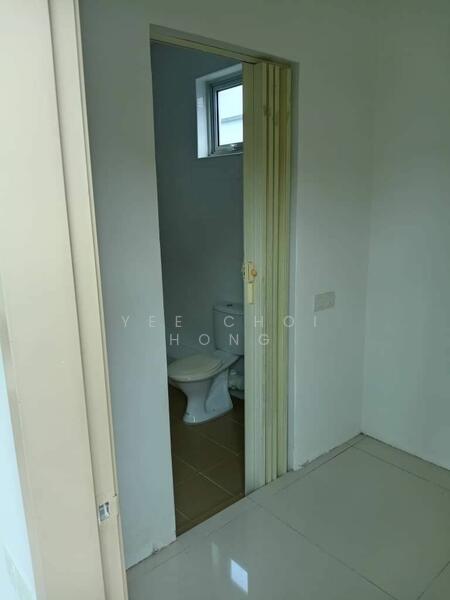 For Sale - Bungalow at Taman Carnation