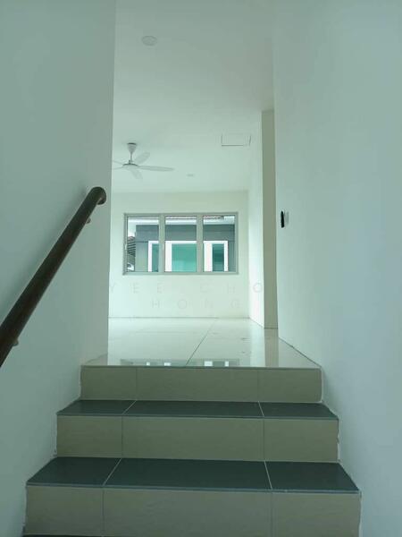 For Sale - Bungalow at Taman Carnation