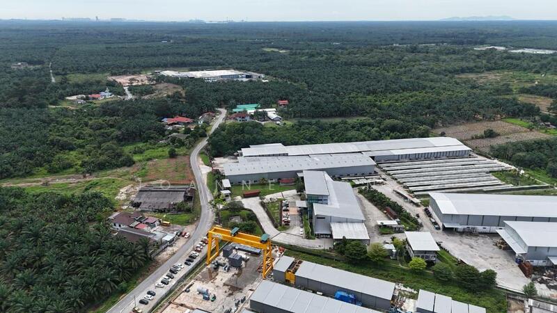 Untuk Dijual - 4.8 Acres Agriculture Zoning Industrial Land @ Jalan Sungai Burung, Pekan Nanas, Pontian, Johor