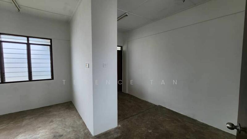 Untuk Disewa - Taman Molek