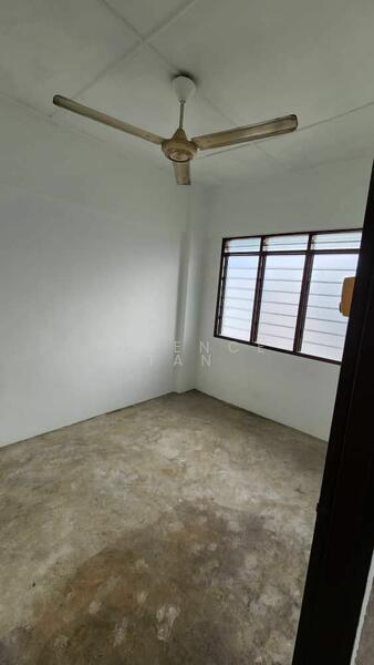 Untuk Disewa - Taman Molek