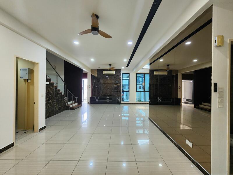 Untuk Dijual - 3-storey Terraced House at 16 Sierra