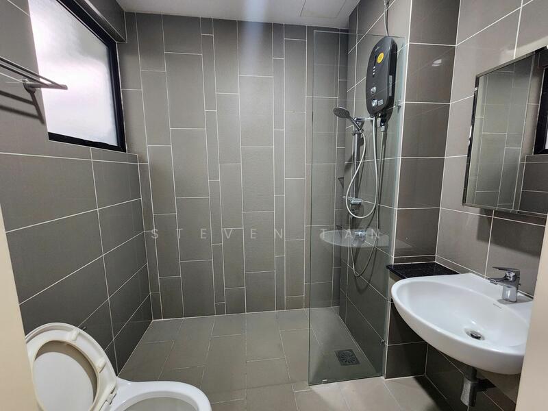 Untuk Dijual - 3-storey Terraced House at 16 Sierra