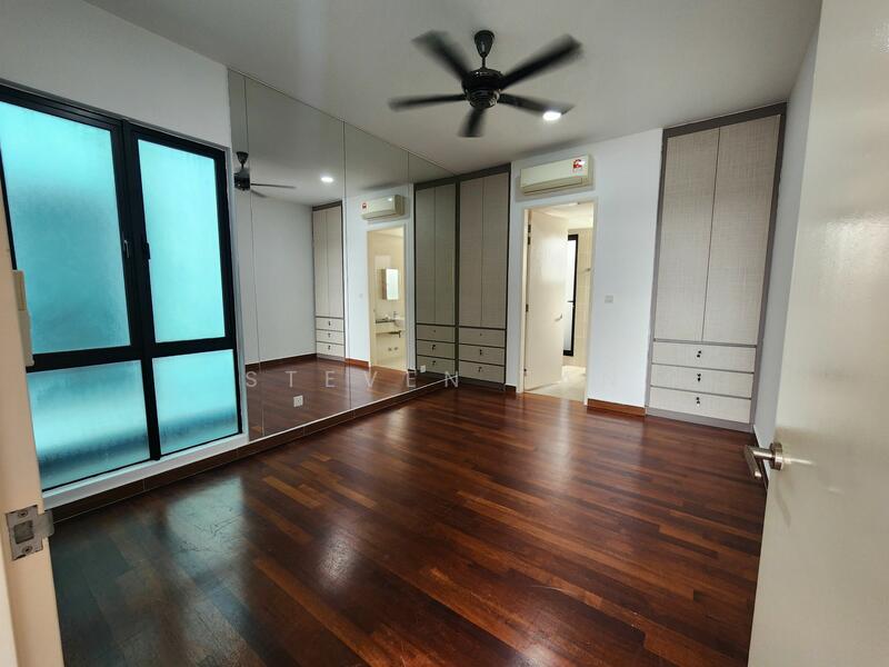 Untuk Dijual - 3-storey Terraced House at 16 Sierra