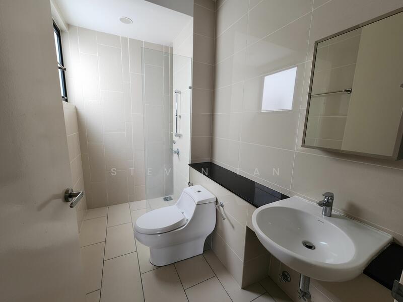 Untuk Dijual - 3-storey Terraced House at 16 Sierra