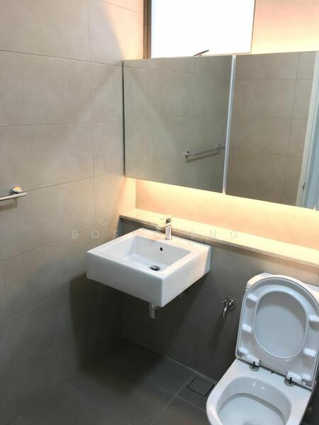 Untuk Dijual - The WaterEdge (Pinggiran Air)