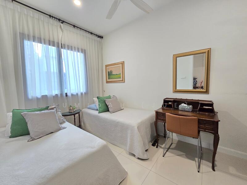 GARDEN VIEW Ground floor condominium Isle of Kamares Cyberjaya