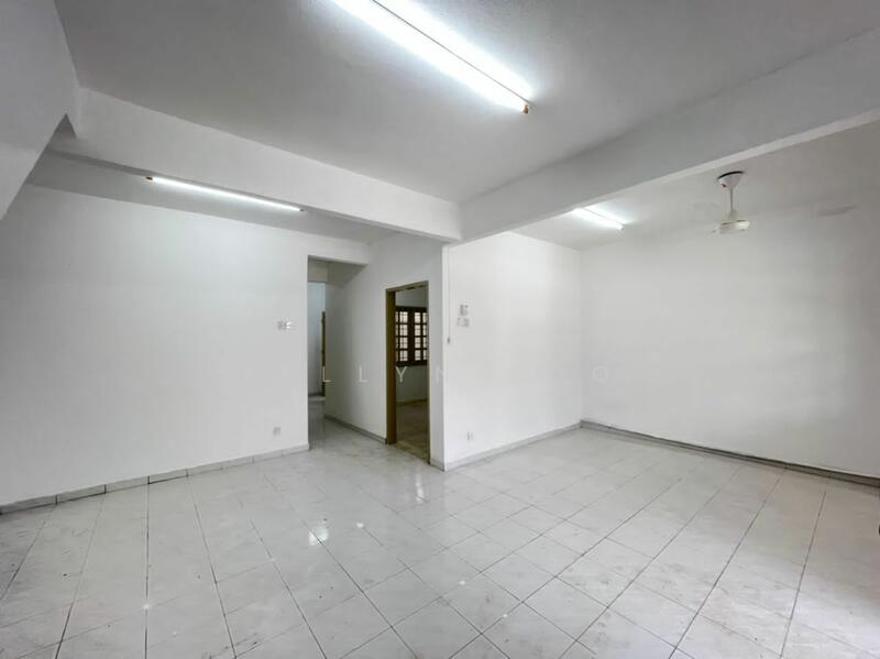 For Sale - Ground floor Townhouse at Taman Kota Laksamana