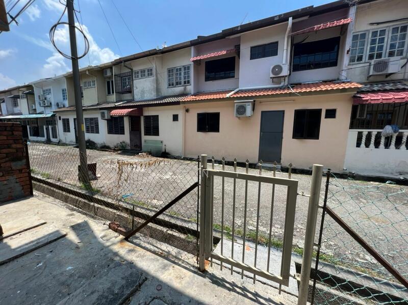 For Sale - Ground floor Townhouse at Taman Kota Laksamana