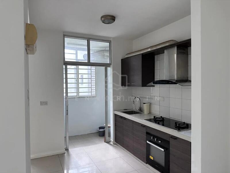 Untuk Dijual - Midfields