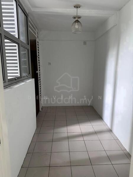 Untuk Dijual - Midfields